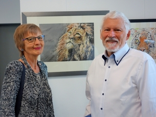 Hiltrud Heimann und ihr Ehemann Dr. Gerd Heimann bei der Ausstellungseröffnung 'Am Niederrhein, bei uns und anderswo' im Weezer Rathaus