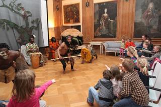 ADESA mit ihrem Stück 'Tifi und Abu im Dschungel' begeisterte die Besucher des Schloss Wissener Familienkonzertes