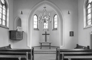 Evangelische Kirche, Blick auf Altarbereich, 2014.