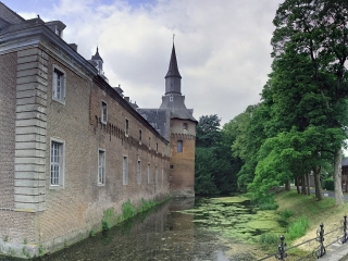 Das Wasserschloss Wissen in der Gemeinde Weeze an der Bundesstraße 9 gelegen