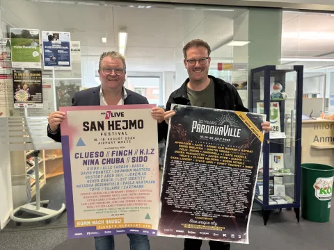 Bürgermeister Georg Koenen und Veranstalter Bernd Dicks werben für vergünstigte Festival-TicketsBürgermeister Georg Koenen und Veranstalter Bernd Dicks werben für vergünstigte Festival-Tickets Bürgermeister Georg Koenen und Veranstalter Bernd Dicks werben für vergünstigte Festival-Tickets
