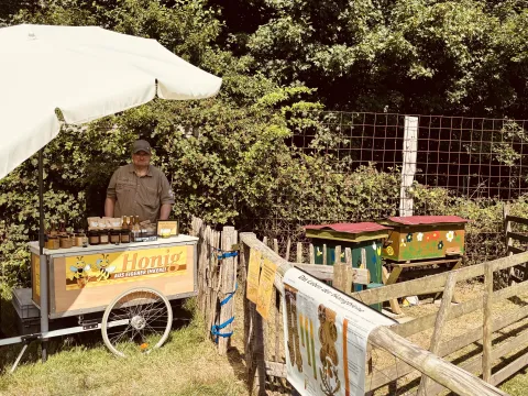 Imkerstand im Tierpark